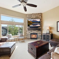 Family Friendly Townhouse with Private Hot Tub