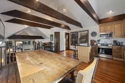 Charming Chalet in Old Town & Pet Friendly