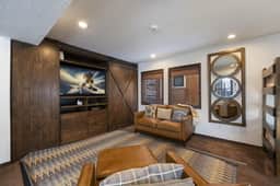 Charming Chalet in Old Town & Pet Friendly