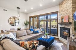 Greg's Canyons Home Walk Ski Lift Private Hot Tub