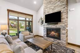 Powder Inn: Lux Condo|Canyons Village|Mtn Views