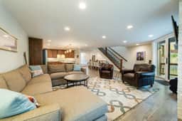 Snowcap Lodge: Spacious Townhome w/ Hot Tub