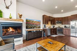 The Nook at Newpark-Mountain days Hot tub nights