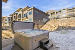 Upscale Retreat w/ Hot Tub, Steam, Pet-Friendly