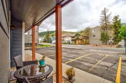 Walk to Ski and Downtown, On Bus Route