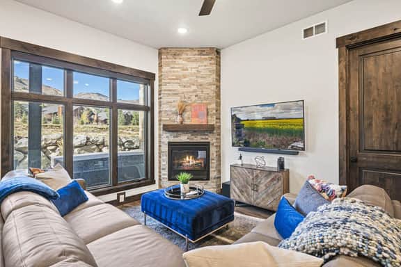 Greg's Canyons Home Walk Ski Lift Private Hot Tub