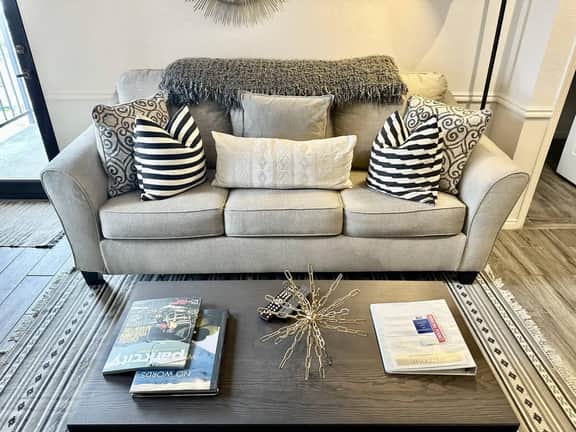 Mountain Flurry: Quaint Condo|Heart of Park City