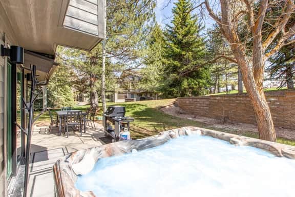 Near Future Canyons Village Skyway | Brand-New Luxury Remodel + Private Hot Tub, Designer Finishes, Spacious Living Areas, Mountain Views, and Easy Access to World-Class Skiing, Dining, Golf, Hiking, and Year-Round Adventure.