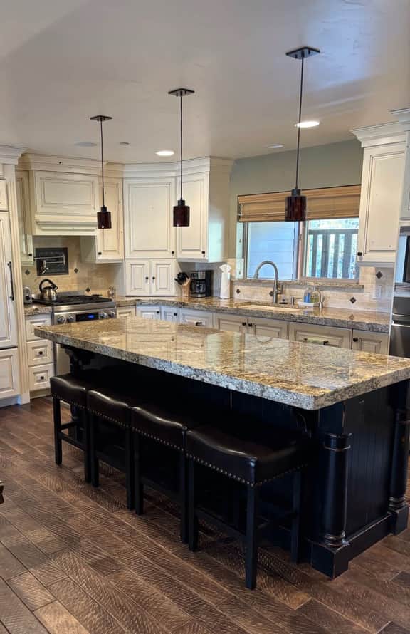 Ski Haven: Elegant Townhome w/ Private Hot Tub