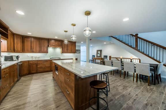 Snowcap Lodge: Spacious Townhome w/ Hot Tub