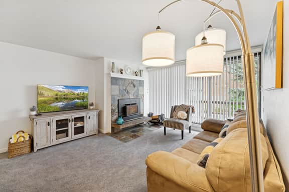 Silvertown Powder Pad-on Park Ave, Steps to Slopes, Shops and Dining!  - Image 4
