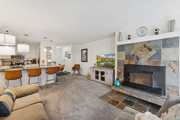 Silvertown Powder Pad-on Park Ave, Steps to Slopes, Shops and Dining!  - Image 3