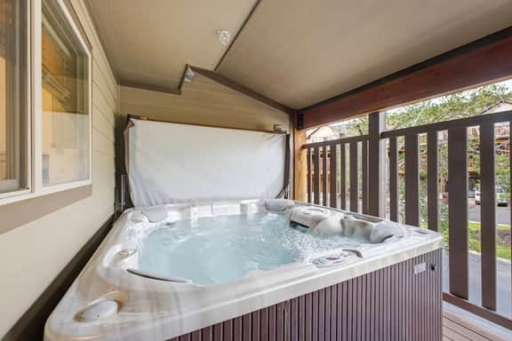 Family Friendly Townhouse with Private Hot Tub - Image 4