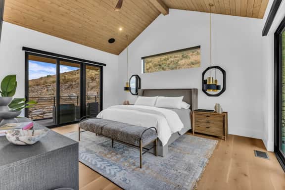 Wasatch View - Luxury Alpine Retreat with Private Hot Tub and Mountain Views - Image 4