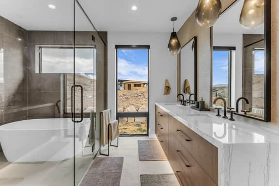 Wasatch View - Luxury Alpine Retreat with Private Hot Tub and Mountain Views - Image 5