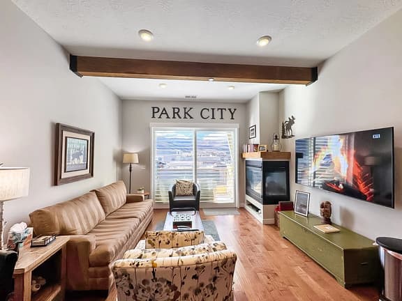 Breathtaking Views, Shopping Center Steps Away!