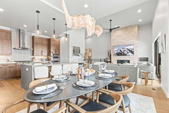 NEW! Breathtaking Views from Every Room/Fireplace