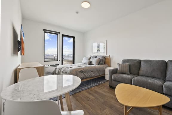 New! Luxe Studio + Patio | Trails, Lake & Adventure | Free shuttle to Gondola