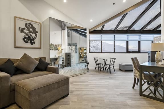 Spacious Ski Haven at Silver King Hotel