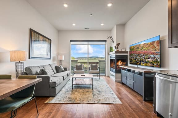 The Nook at Newpark-Mountain days Hot tub nights