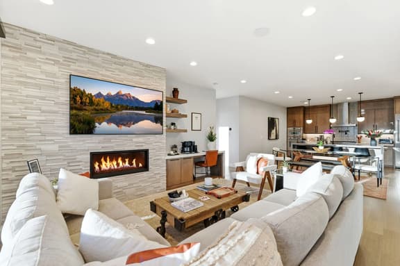 Upscale Retreat w/ Hot Tub, Steam, Pet-Friendly