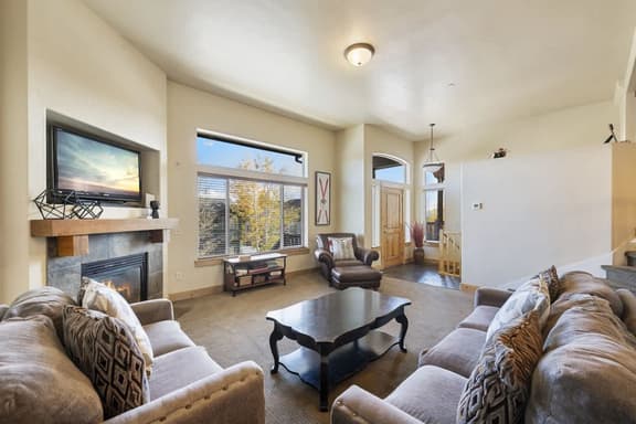 Mountain Getaway Private Hot Tub Included!