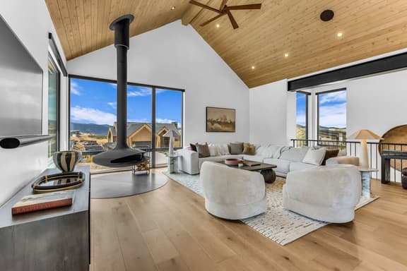Wasatch View - Luxury Alpine Retreat with Private Hot Tub and Mountain Views - Image 1